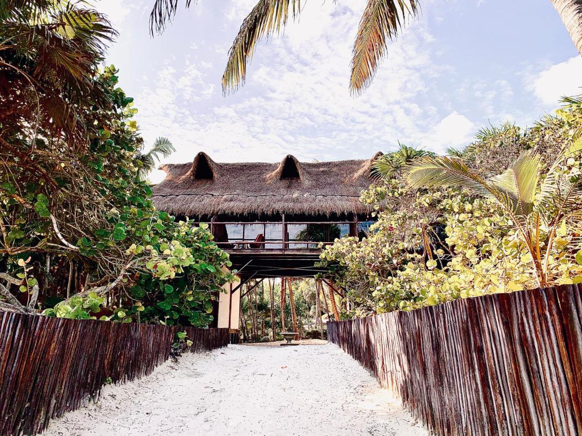 Libelula Tulum Beachfront Hotel Exterior photo